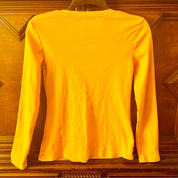 Liz Claiborne long sleeve v neck mustard color. S Excellent. Like new. - Picture 3 of 4